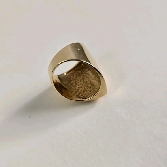 18K solid gold Sharp Edge Estate Ring - Picture 6 of 15